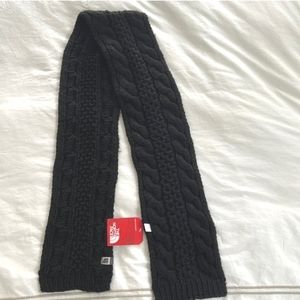 THE NORTH FACE "Cable Minna Scarf"